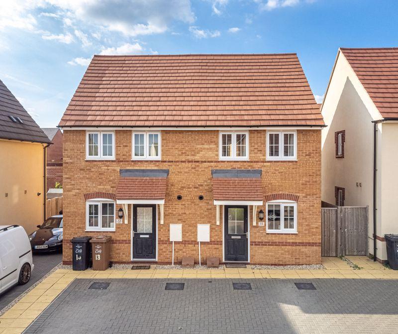 Michaels Drive, Priors Hall, Corby 2 bed semidetached house £850 pcm