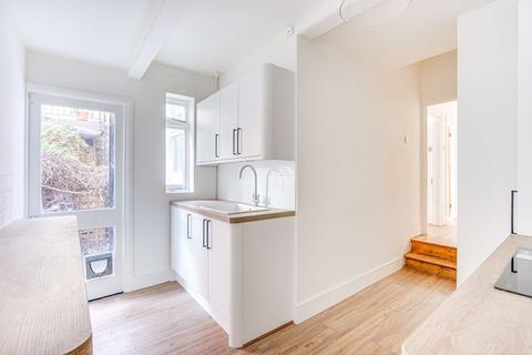 48 Geldeston Road, London, E5 8SB