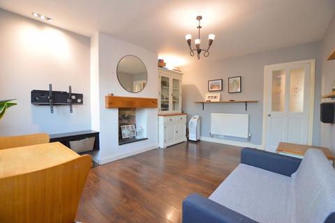 2 bedroom maisonette to rent, Courtlands Drive, Watford