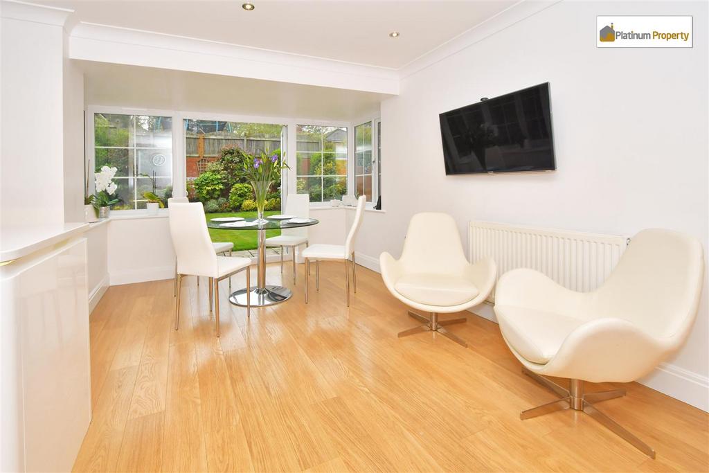 Open plan dining kitchen