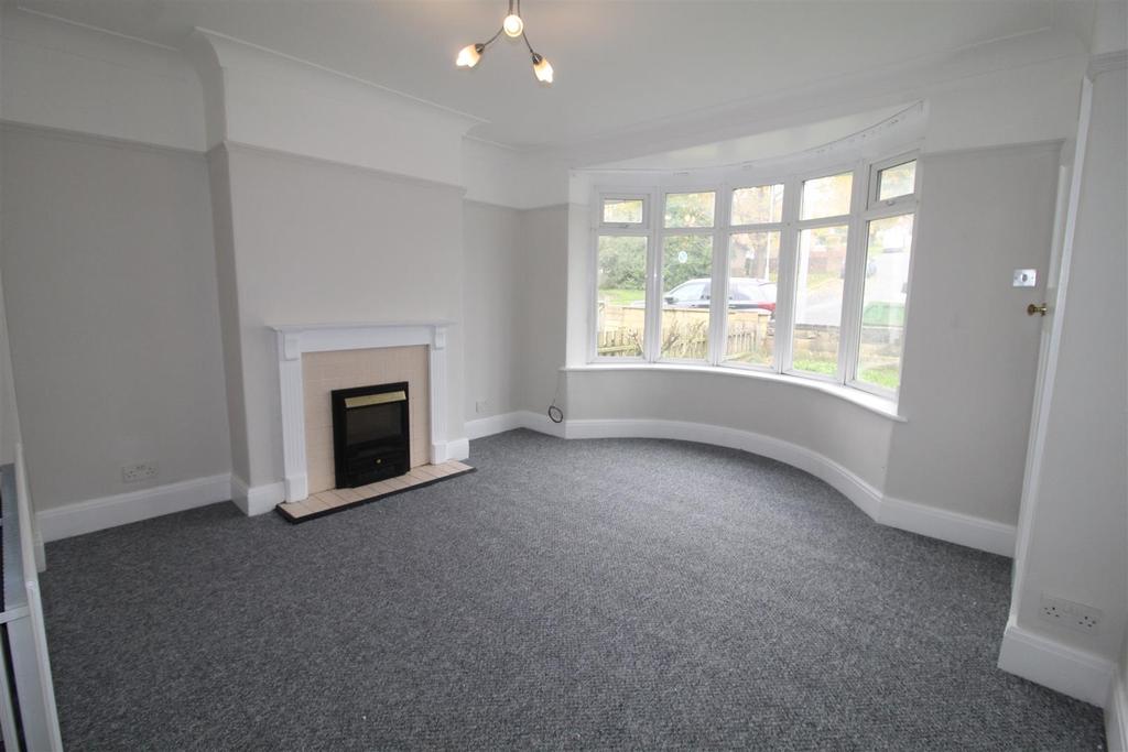 Bronte Old Road, Thornton, Bradford 3 bed terraced house £650 pcm (£