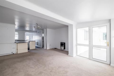 31 Bolehill Park, Hove Edge, Brighouse, HD6 2RS