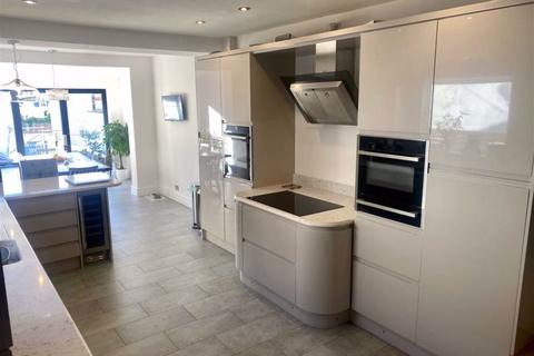 22 Porthkerry Road, Barry, CF62 7AX