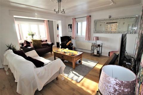 10 Brecon Chase, Minster On Sea, Sheerness, ME12 2HP