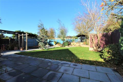 10 Brecon Chase, Minster On Sea, Sheerness, ME12 2HP