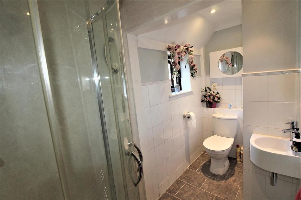 Bedroom ensuite