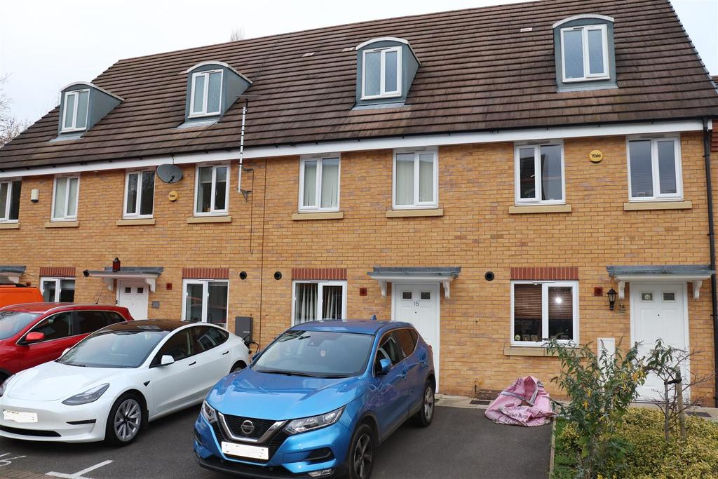 Penmire Grove, Walsall 3 bed townhouse £195,000