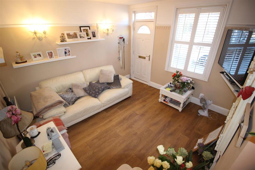 Kingston Avenue, Ilkeston 2 bed terraced house £125,000