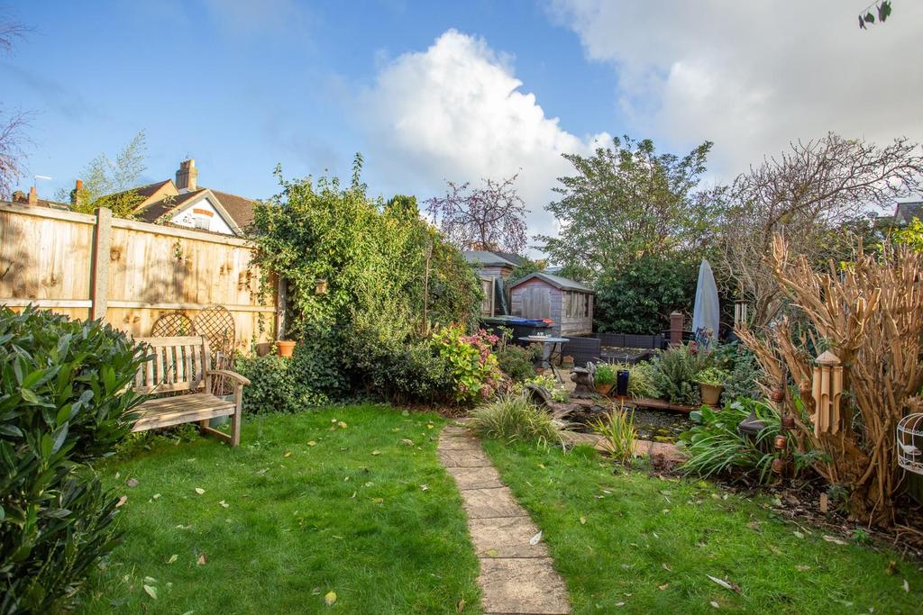 Wincheap, Canterbury 4 bed terraced house £325,000