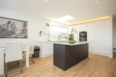 23 Bay View Road, Broadstairs, CT10 2EA