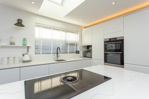 23 Bay View Road, Broadstairs, CT10 2EA