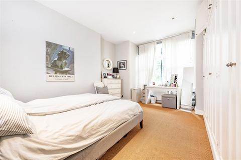 3 bedroom flat for sale - Rocks Lane, Barnes, SW13