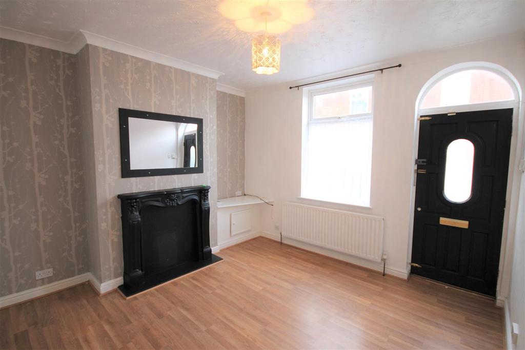 Garden Street, Eccles, Manchester 2 bed terraced house £750 pcm (£173 pw)