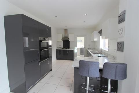 9 Avro Close, Middleton St George, Darlington, DL2 1UA