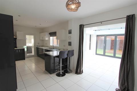 9 Avro Close, Middleton St George, Darlington, DL2 1UA