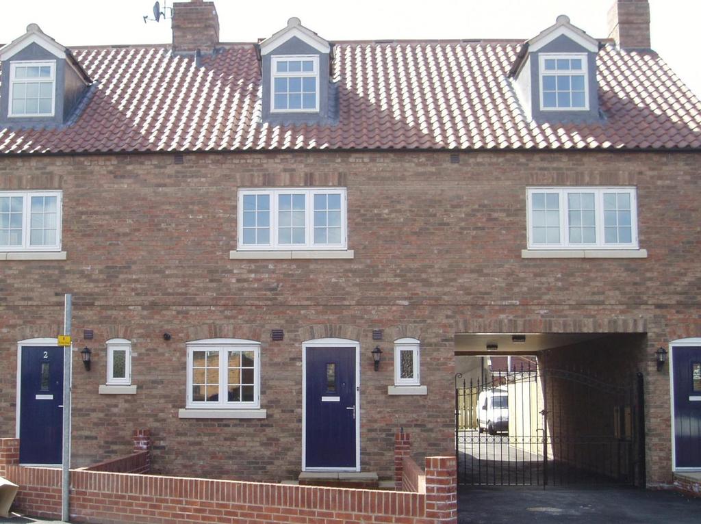Dales Lane, York 3 bed detached house £950 pcm (£219 pw)