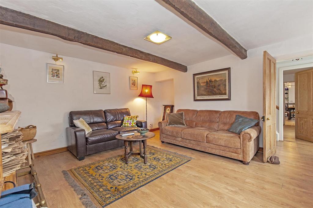 Reception Room-1.jpg