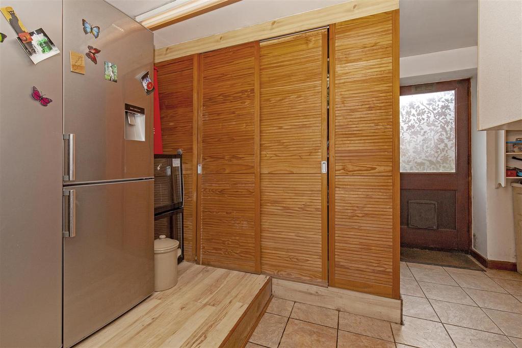 Utility Room-1.jpg