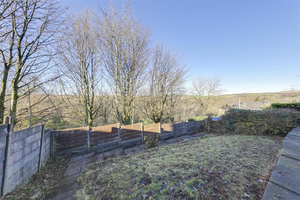 Tonacliffe Road, Whitworth, Rochdale 3 bed detached house for sale £