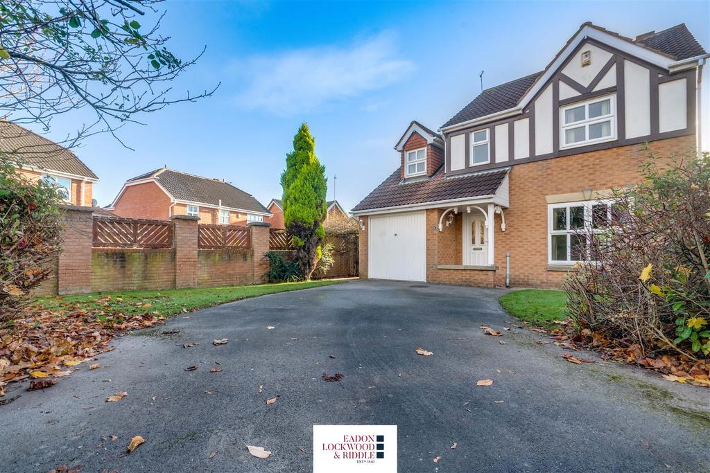 Broadlands, Bramley, Rotherham 4 bed detached house £300,000