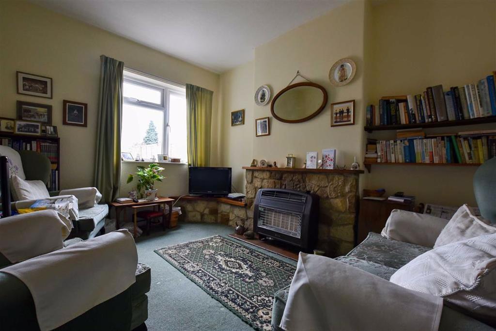 Hillside Road, Wellingborough 3 bed semidetached house £219,950