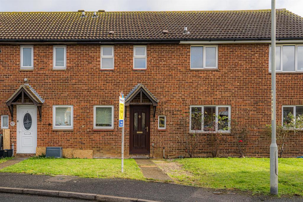 Barley Close, Herne Bay 2 bed end of terrace house £900 pcm (£208 pw)