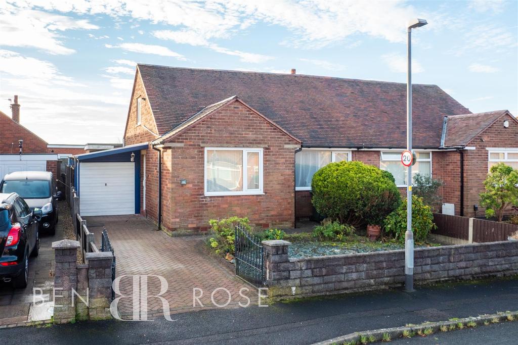 Cranbourne Drive, Chorley 2 bed bungalow £149,995