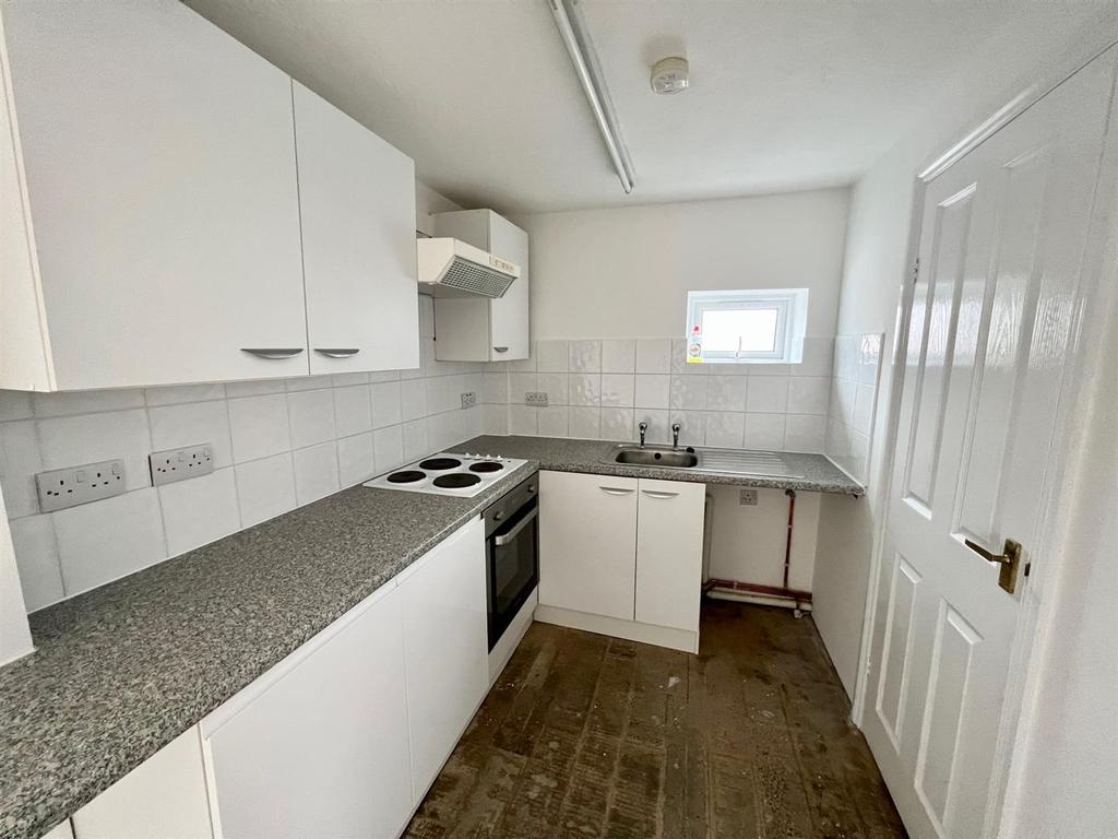 Barnards Green Road, Malvern Studio £450 pcm (£104 pw)
