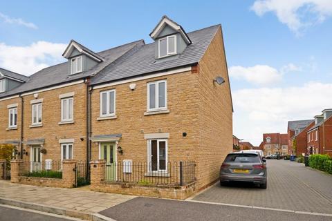 9 Ascot Way, Bicester, OX26 1AG