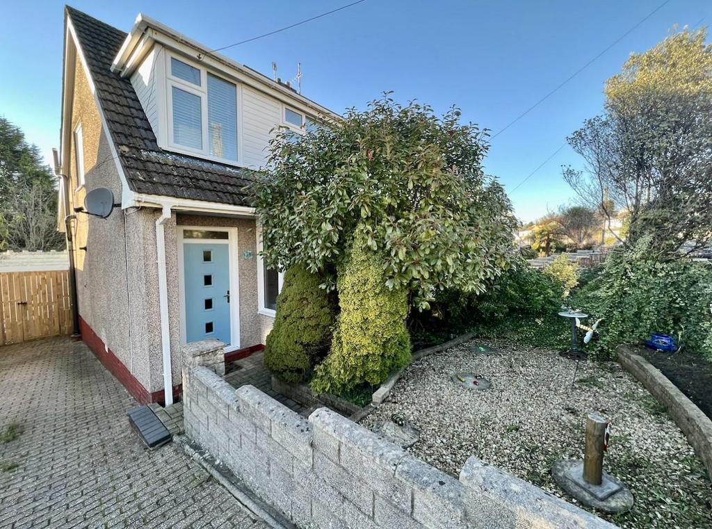 Woodcote, Killay, Swansea 3 bed semidetached house for sale £209,950