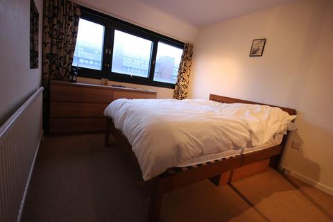 116 Britten Close, London, NW11 7HW