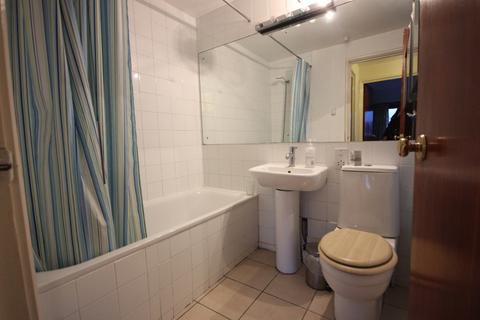 116 Britten Close, London, NW11 7HW