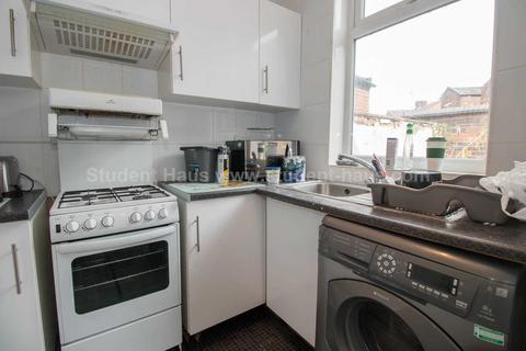 3 bedroom house to rent - Gerald Road, Salford