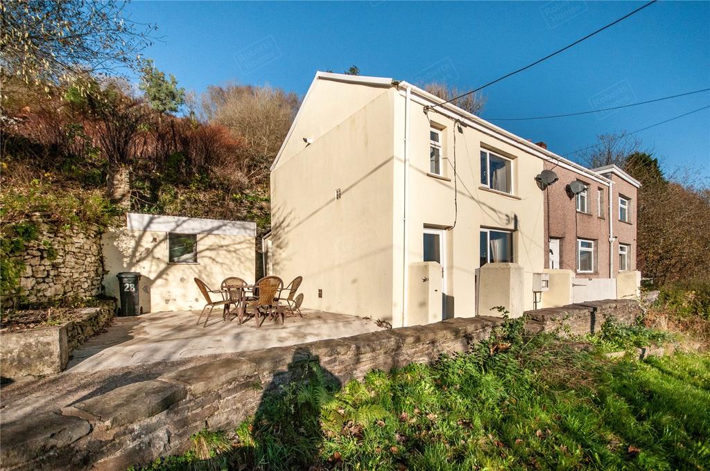 Clees Lane, Ystalyfera, Swansea, SA9 2 bed semidetached house £79,950