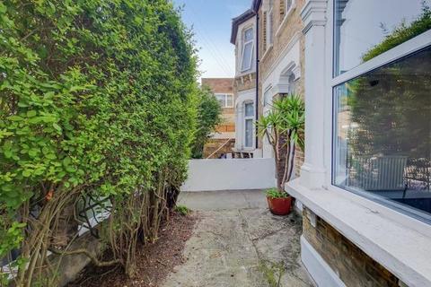 3 Theodore Road, London, SE13 6HT
