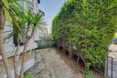 3 Theodore Road, London, SE13 6HT