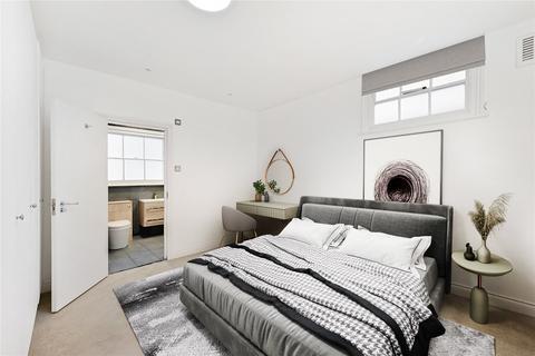 3 bedroom flat to rent, Queens Gate, South Kensington, London
