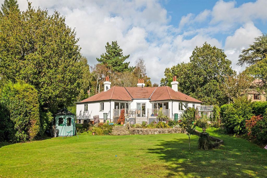 Harborough Hill, West Chiltington, West Sussex, RH20 4 bed detached