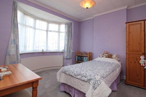 33 Hamilton Road, Feltham, TW13 4PP