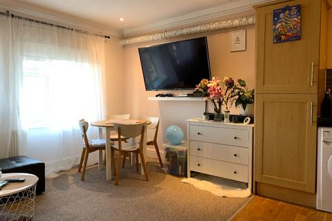1 bedroom flat to rent, Penge Road