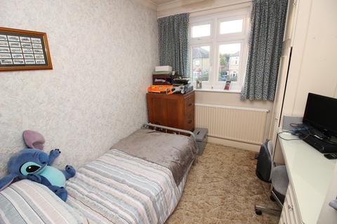 24 Ruskin Drive, Worcester Park, KT4 8LH