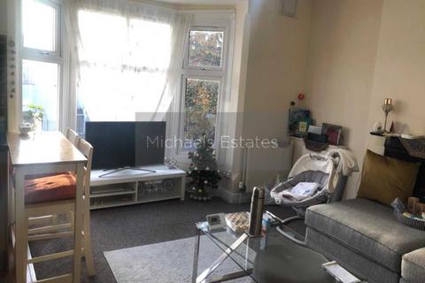 2 bedroom flat to rent, Winchester Avenue, Leicester