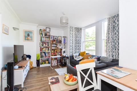1 bedroom ground floor flat for sale, High Street, Cranleigh, Surrey
