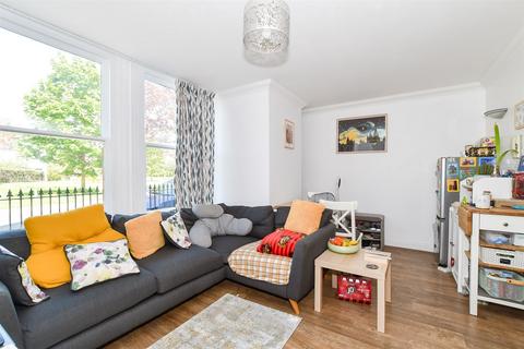 1 bedroom ground floor flat for sale, High Street, Cranleigh, Surrey