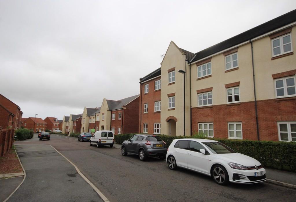 Dukesfield, Shiremoor, Newcastle upon... 2 bed apartment £625 pcm (£