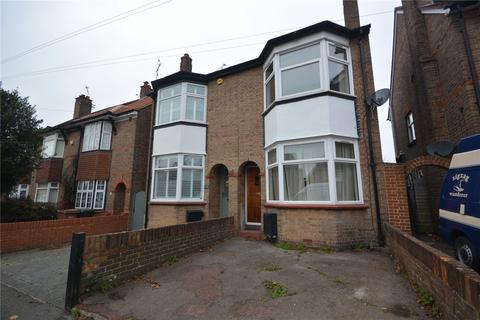 3 bedroom semi-detached house to rent, Park Avenue, Chelmsford, CM1