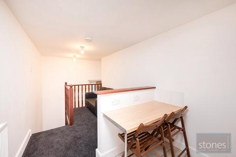 Studio to rent, Fellows Road, Belsize Park, London, NW3