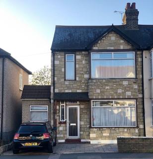 142 Heath Park Road, Heath Park, Romford, RM2 5XL