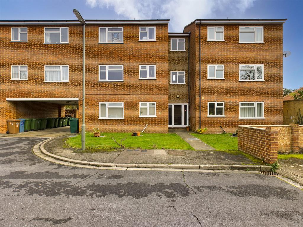 Bourne House, Percy Avenue, Ashford... 1 bed apartment £200,000