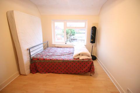 65 Cardington Square, Hounslow, TW4 6AJ